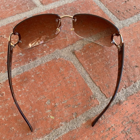 UV Protection Fashion Sunglasses - Picture 3 of 5